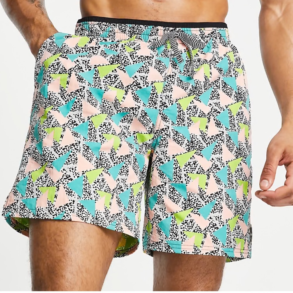NIKE Vibe Icon Mens Swim Volley Shorts, Size L